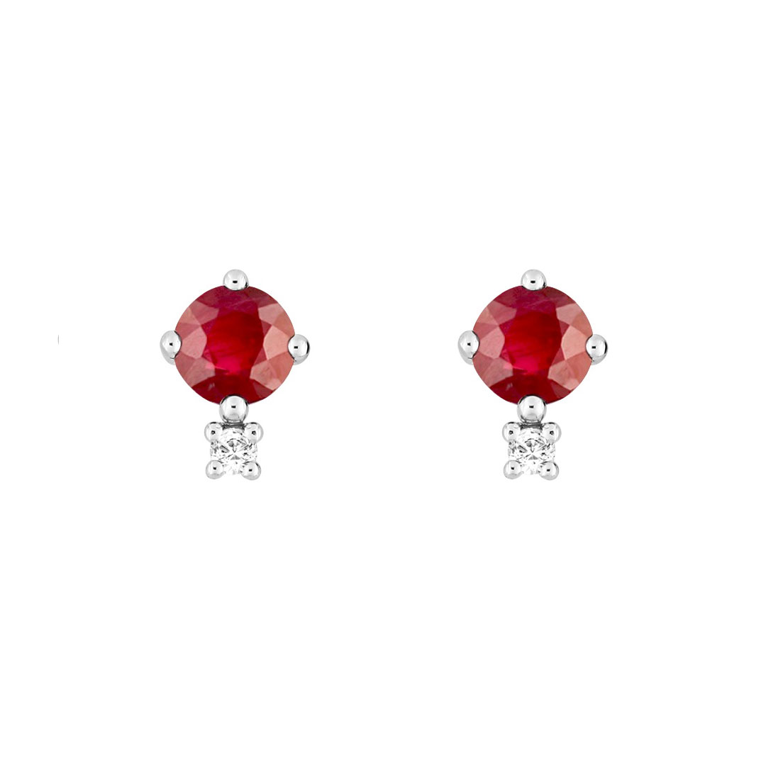 clous d'oreilles rubis